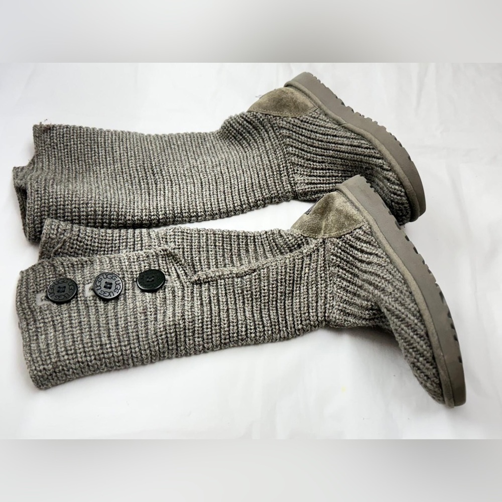 UGG Women's Classic Cardy Gray Winter Button‎ Tall Boots Size 7